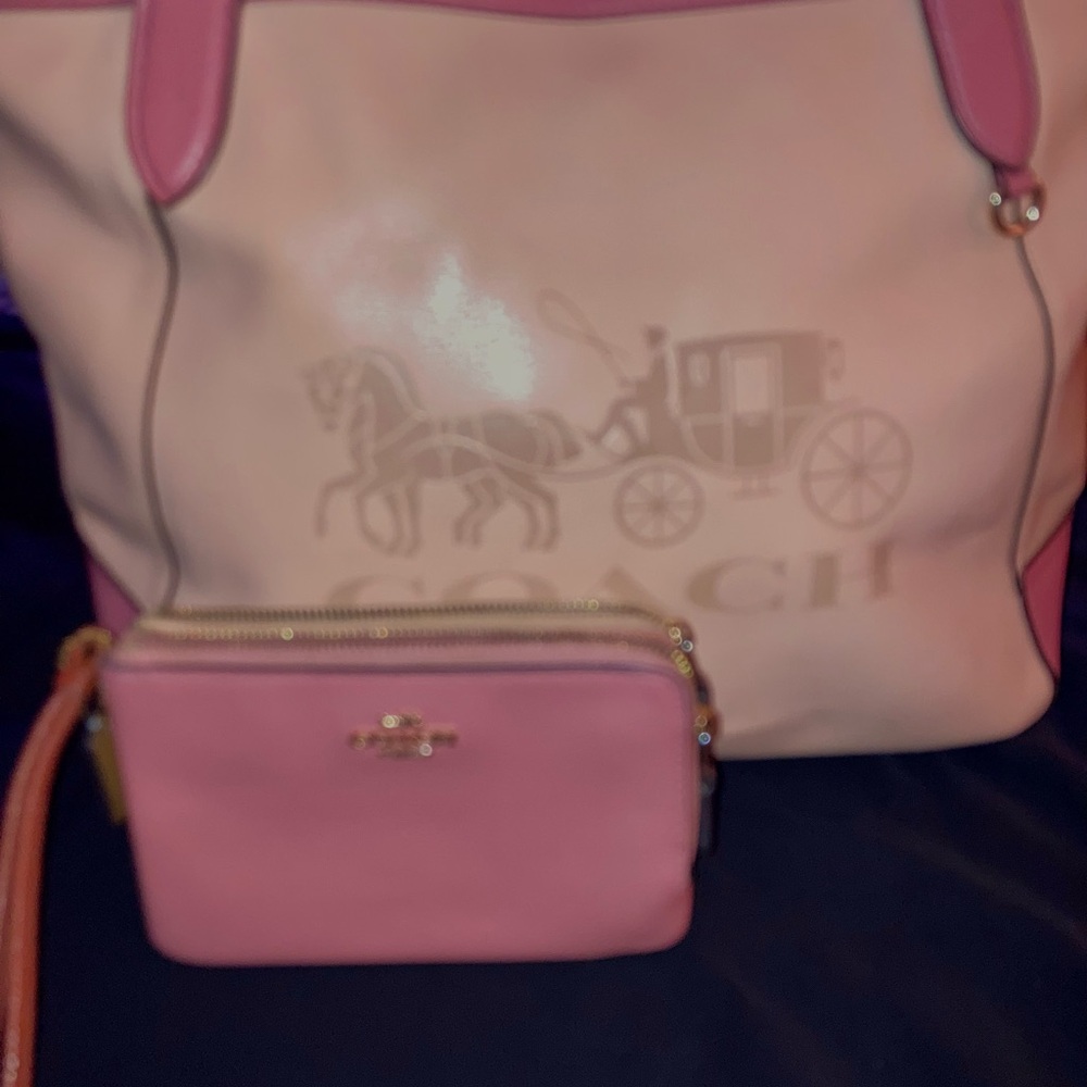 Coach set! Coach Tote 27 in Colorblock & matching wristlet